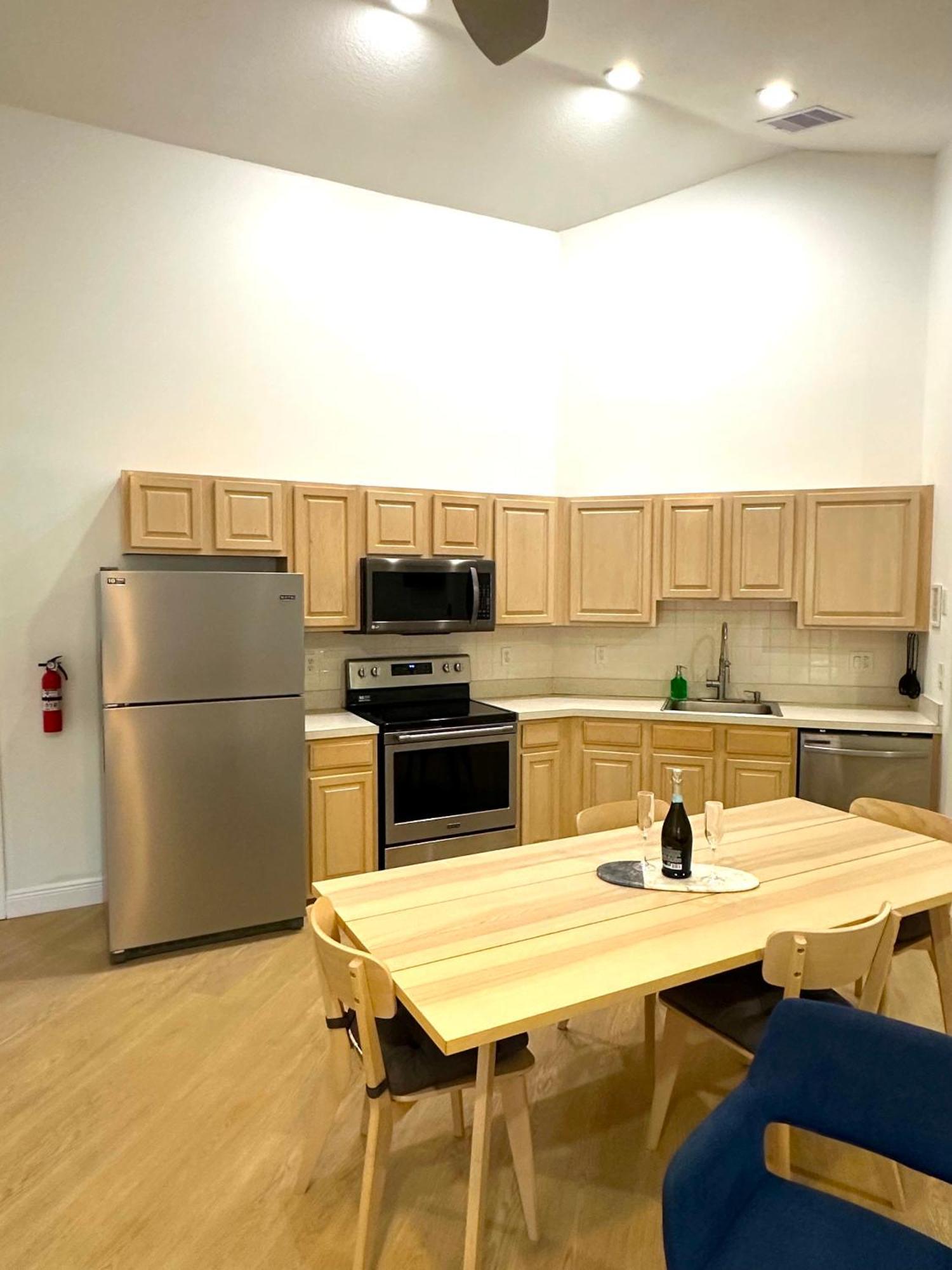 Albatross Condo In Pga Village, 2 Bedroom 1 Bath, A Side Carlton Ngoại thất bức ảnh